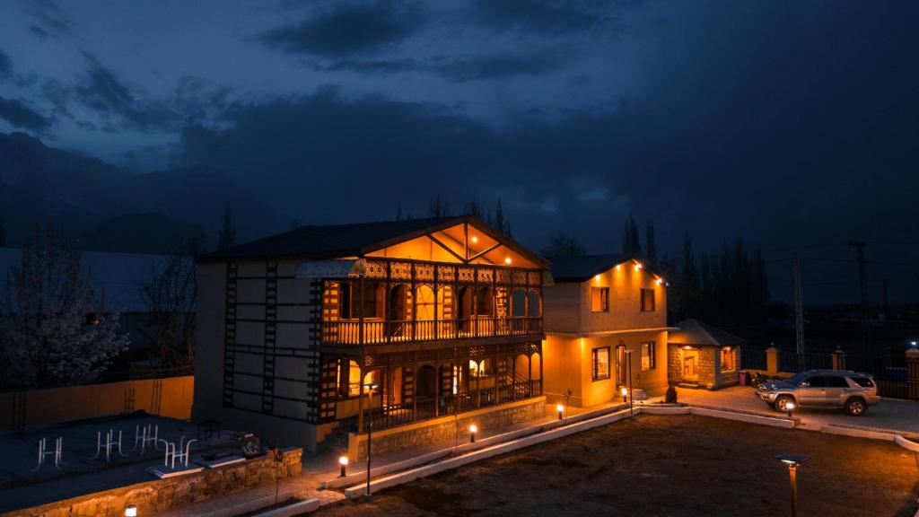 Prado Tz Rent a Car Skardu